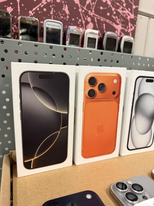 buy iPhone liquidation pallets France