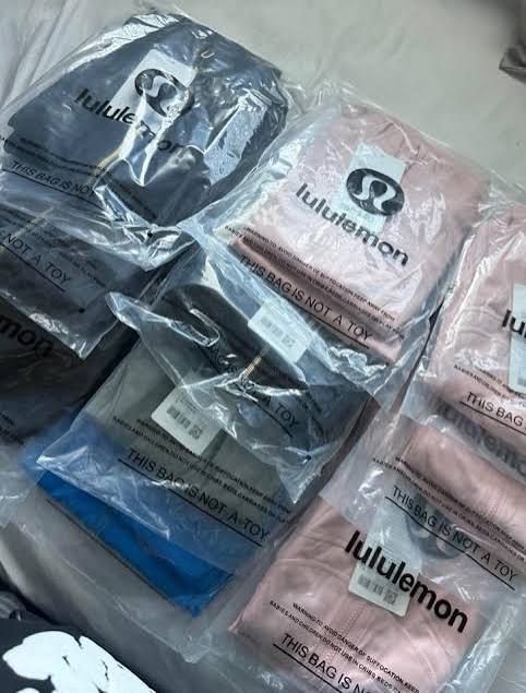 buy Lululemon liquidation pallets France