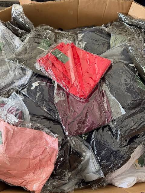 buy Halara clothing liquidation pallets France