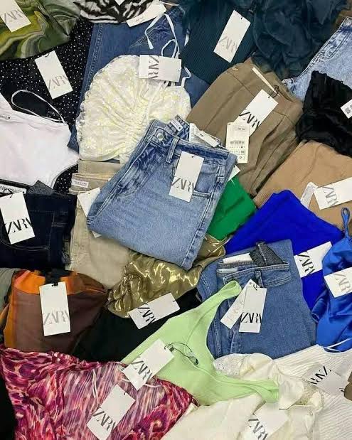 buy Zara clothing liquidation pallets France