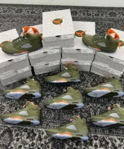sneaker clearance pallets France