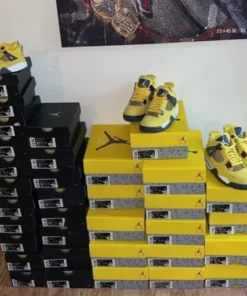 premium sneaker liquidation pallets